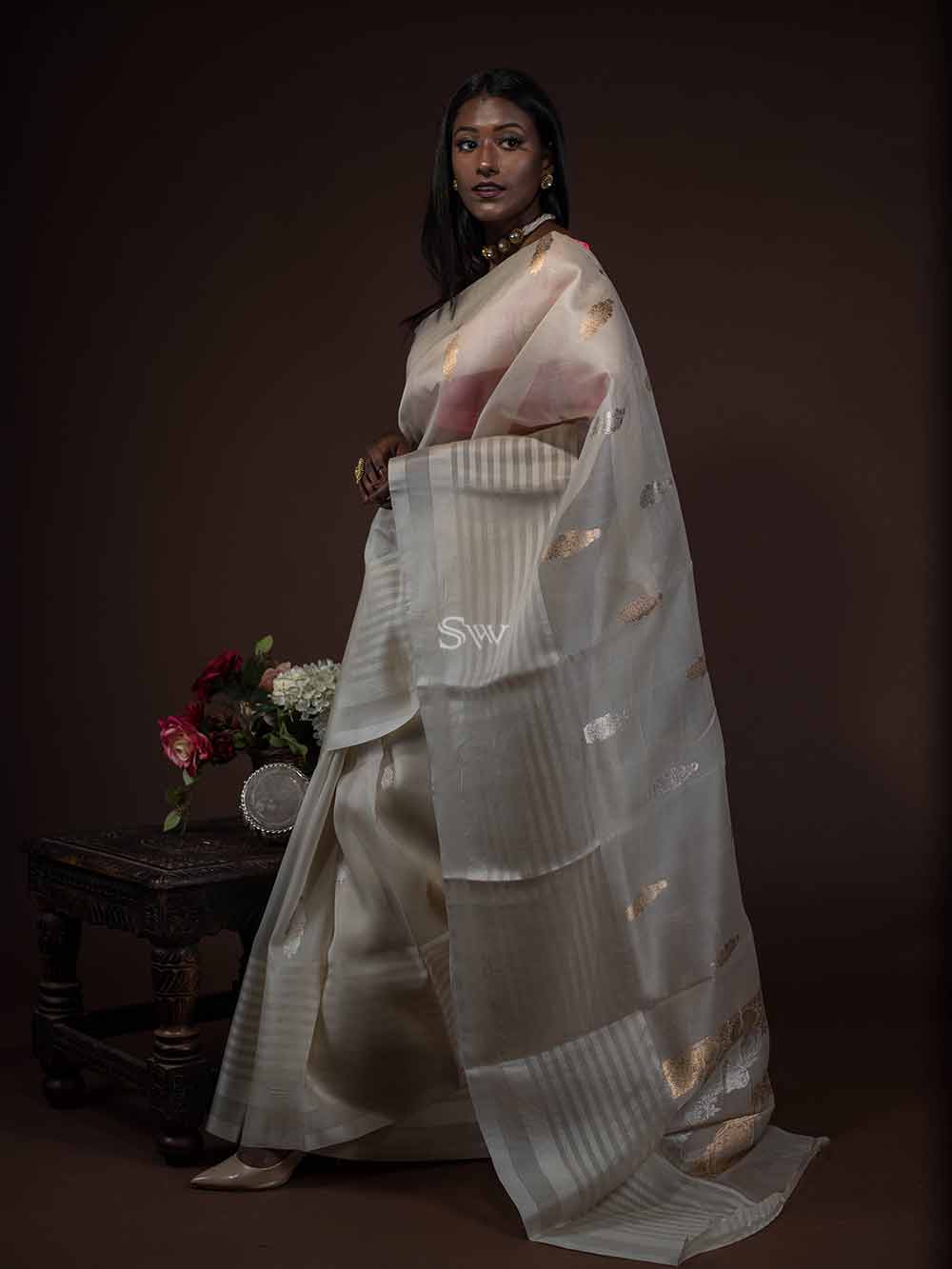 Off White Boota Organza Handloom Banarasi Saree - Sacred Weaves