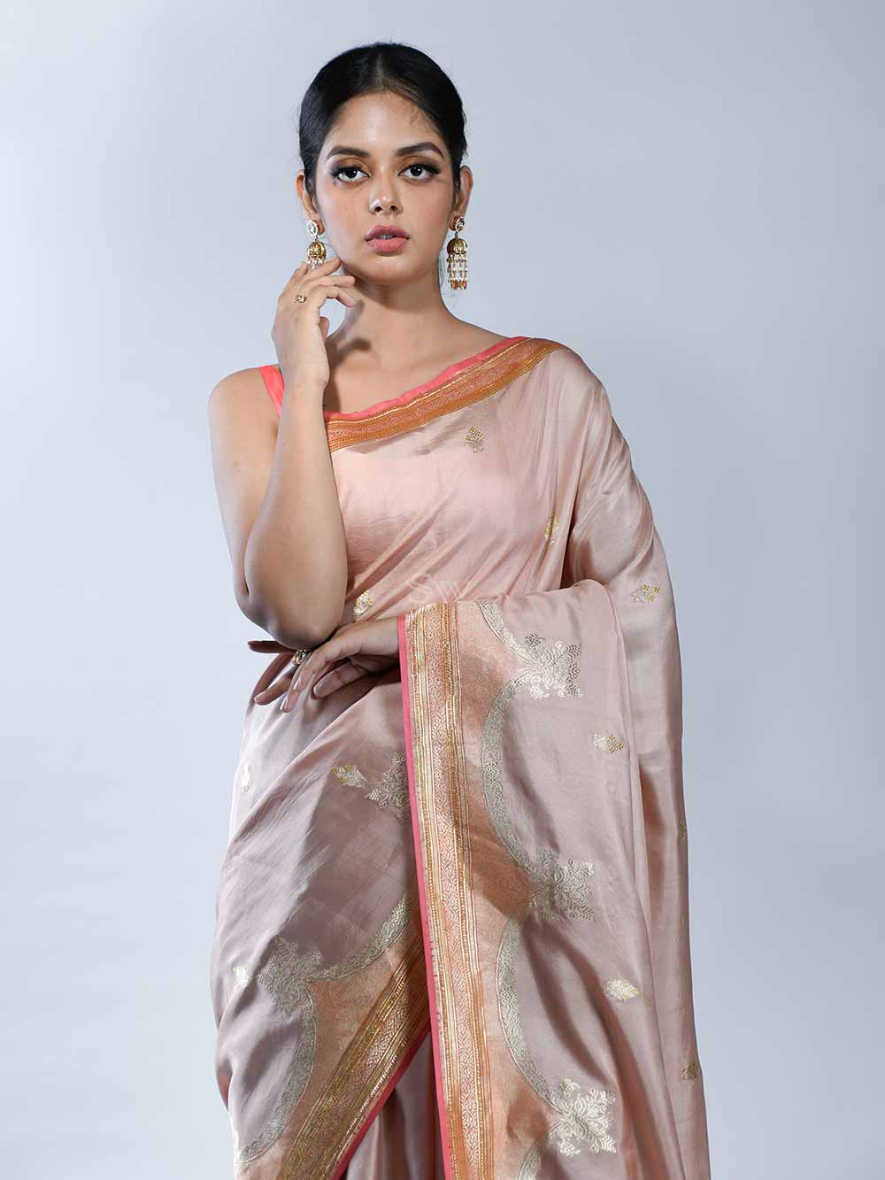 Pastel Peach Booti Katan Silk Handloom Banarasi Saree - Sacred Weaves