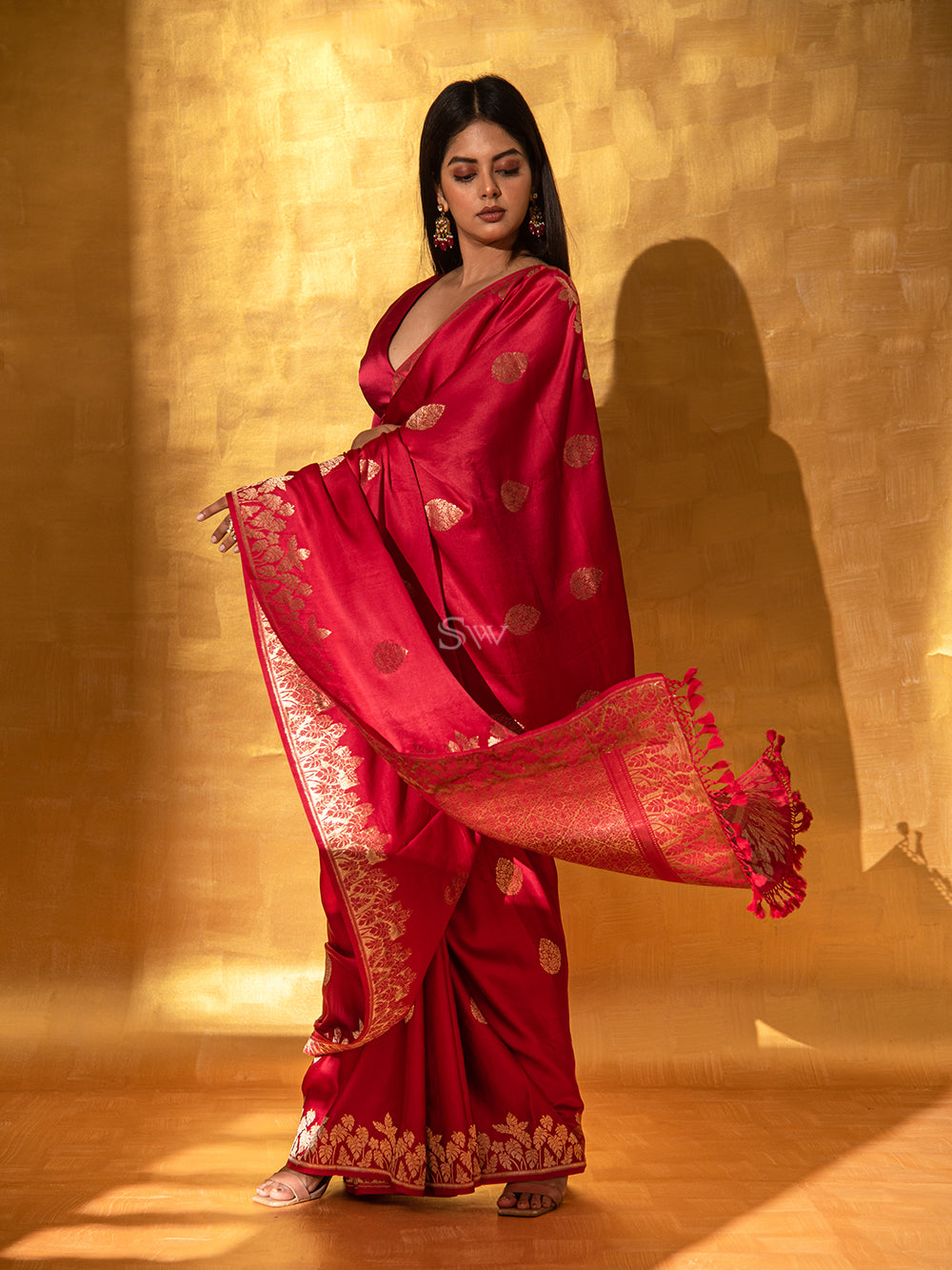 Red Boota Satin Silk Handloom Banarasi Saree - Sacred Weaves