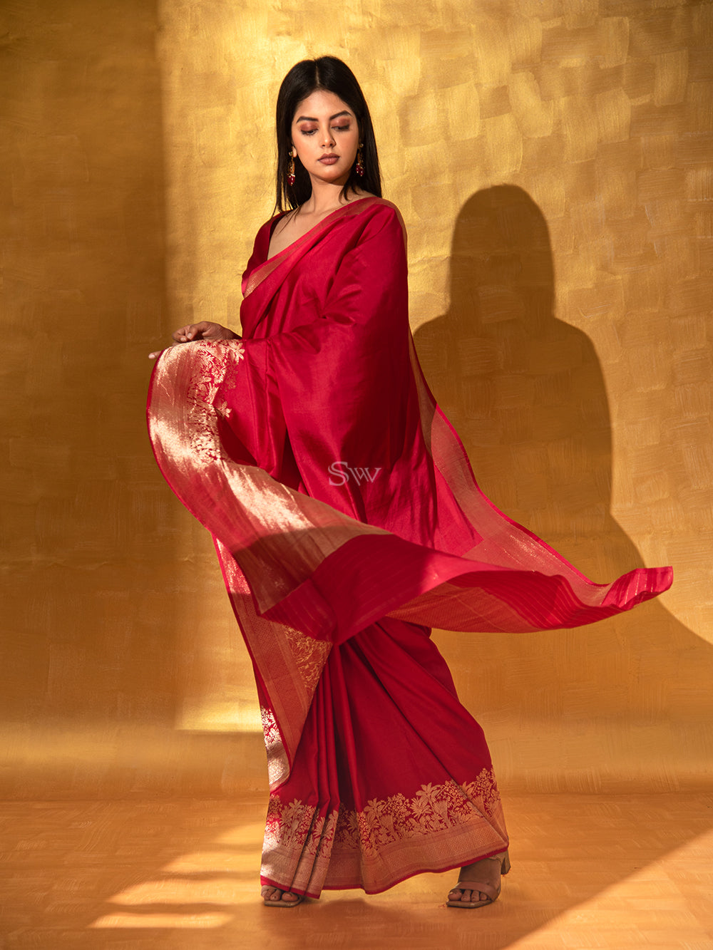 Red Plain Satin Silk Handloom Banarasi Saree - Sacred Weaves