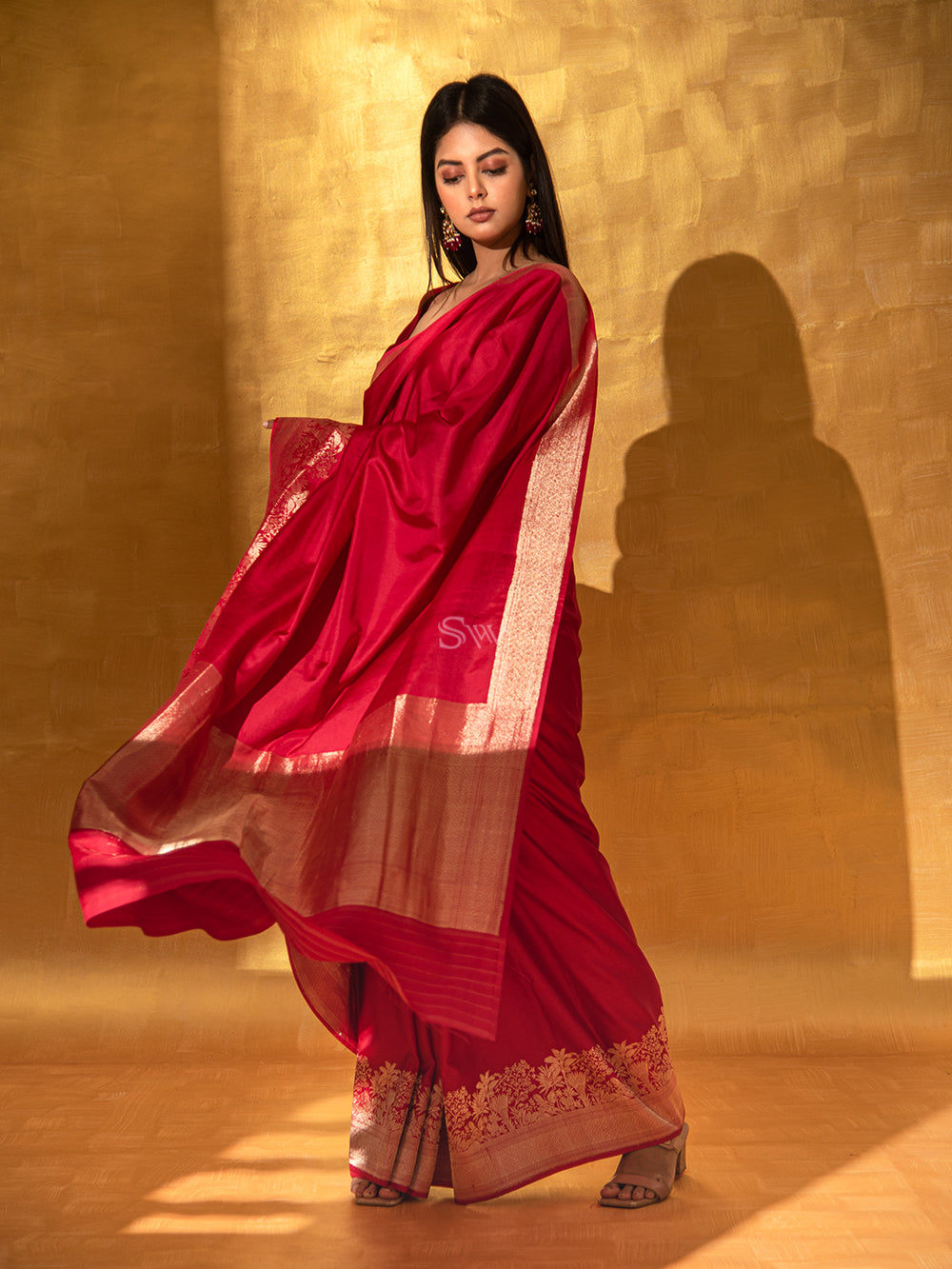 Red Plain Satin Silk Handloom Banarasi Saree - Sacred Weaves