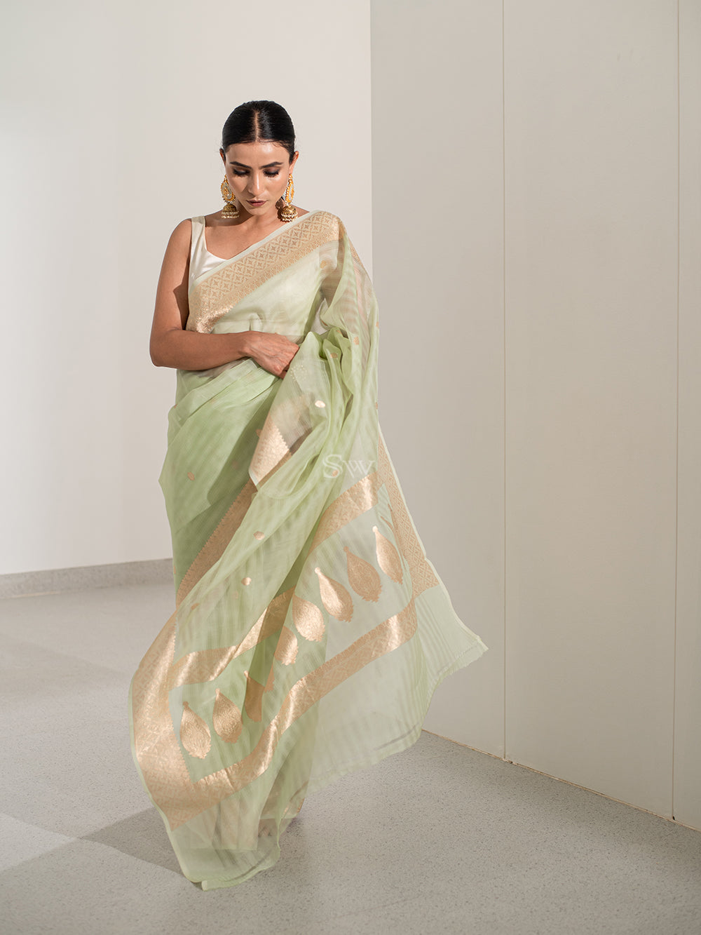 Pastel Pista Green Booti Organza Handloom Banarasi Saree - Sacred Weaves