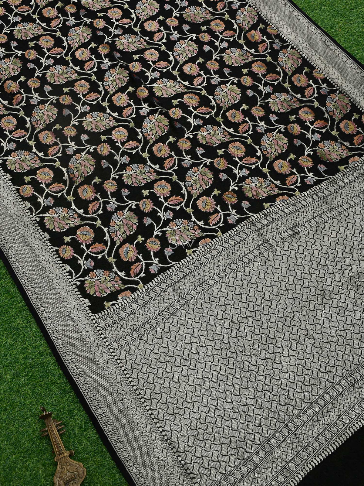 Black Jaal Khaddi Georgette Handloom Banarasi Saree - Sacred Weaves