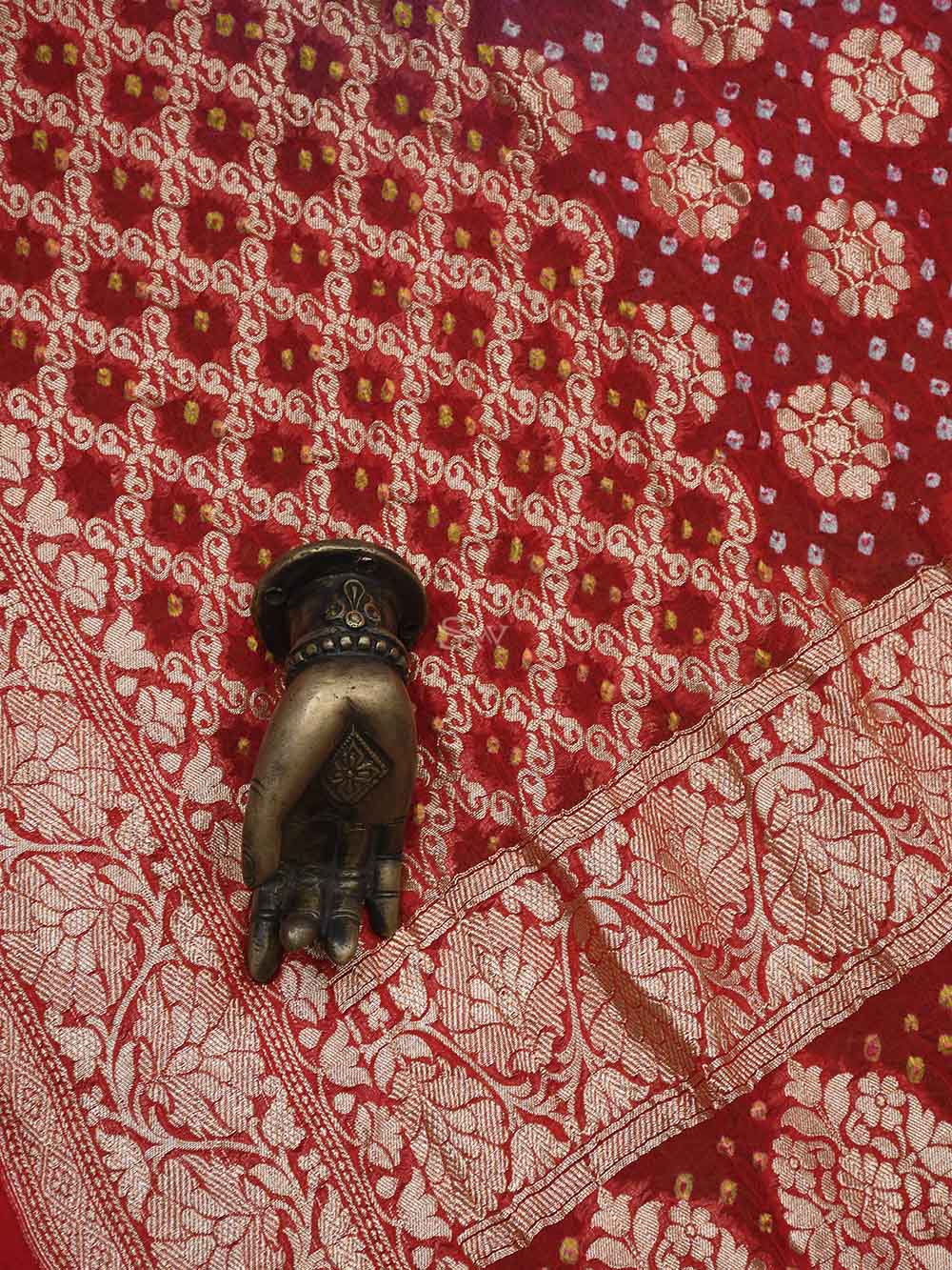 Red Green Bandhani Khaddi Georgette Handloom Banarasi Saree - Sacred Weaves