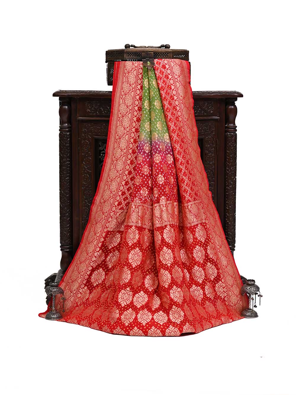 Red Green Bandhani Khaddi Georgette Handloom Banarasi Saree - Sacred Weaves