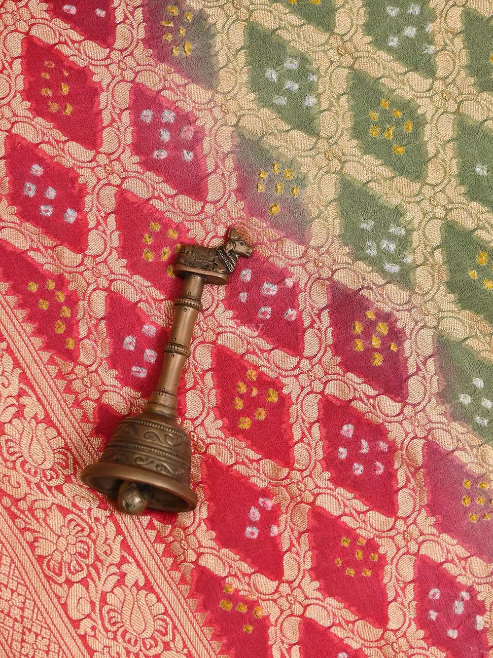 Dark Pink Green Bandhani Khaddi Georgette Handloom Banarasi Saree - Sacred Weaves