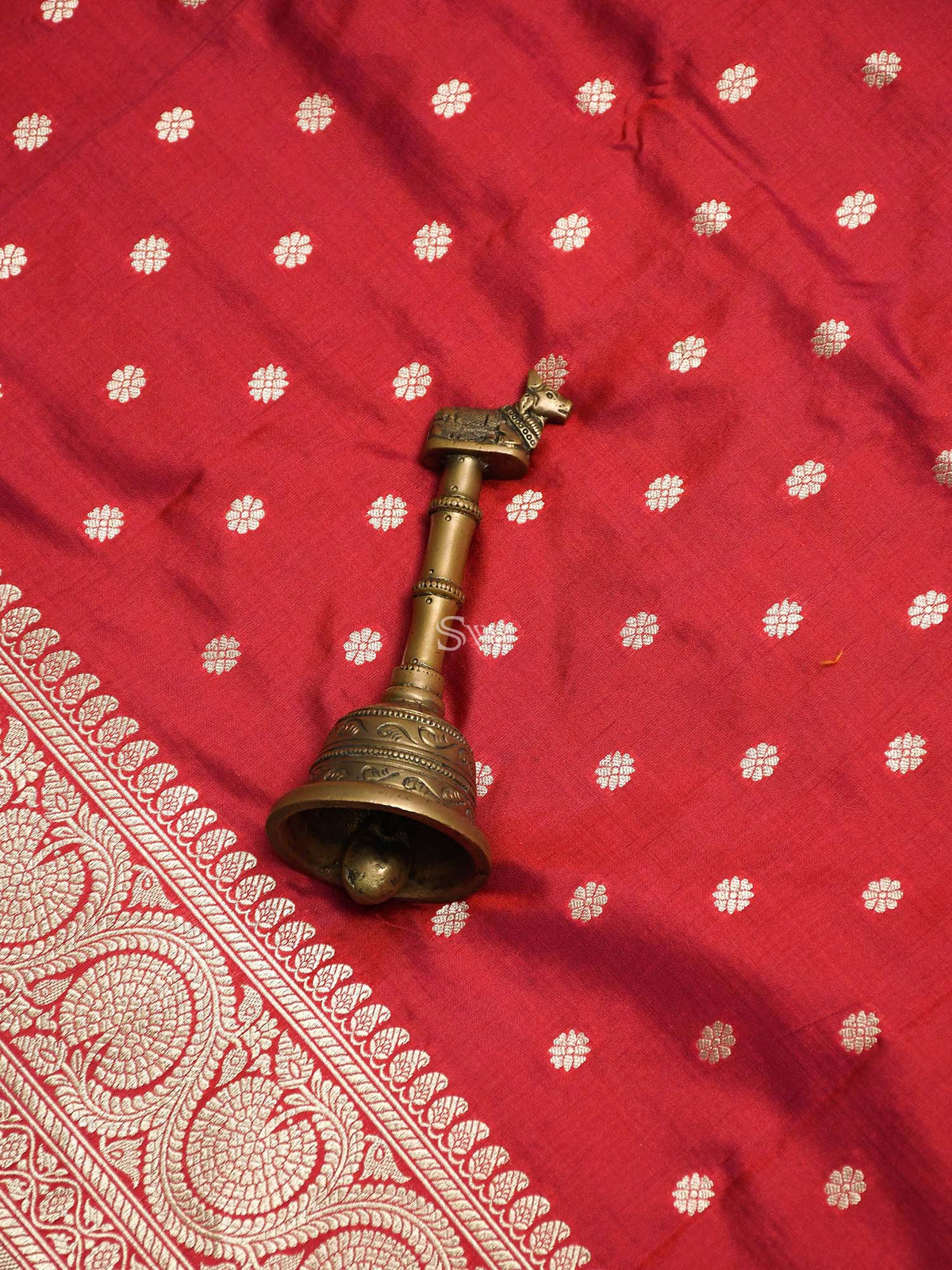 Red Booti Katan Silk Handloom Banarasi Dupatta - Sacred Weaves