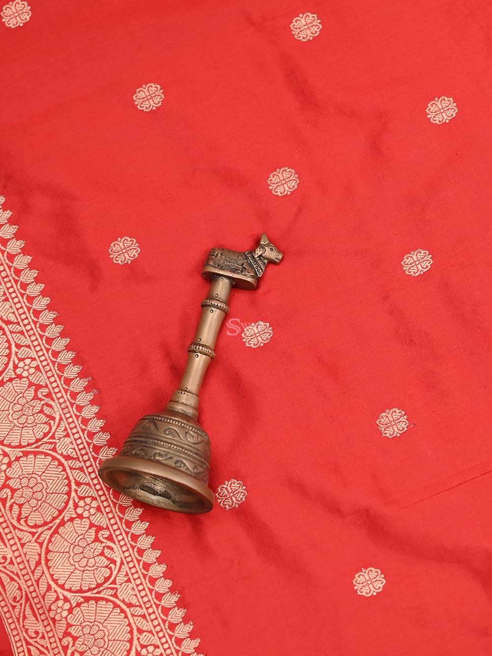 Red Booti Katan Silk Handloom Banarasi Dupatta - Sacred Weaves