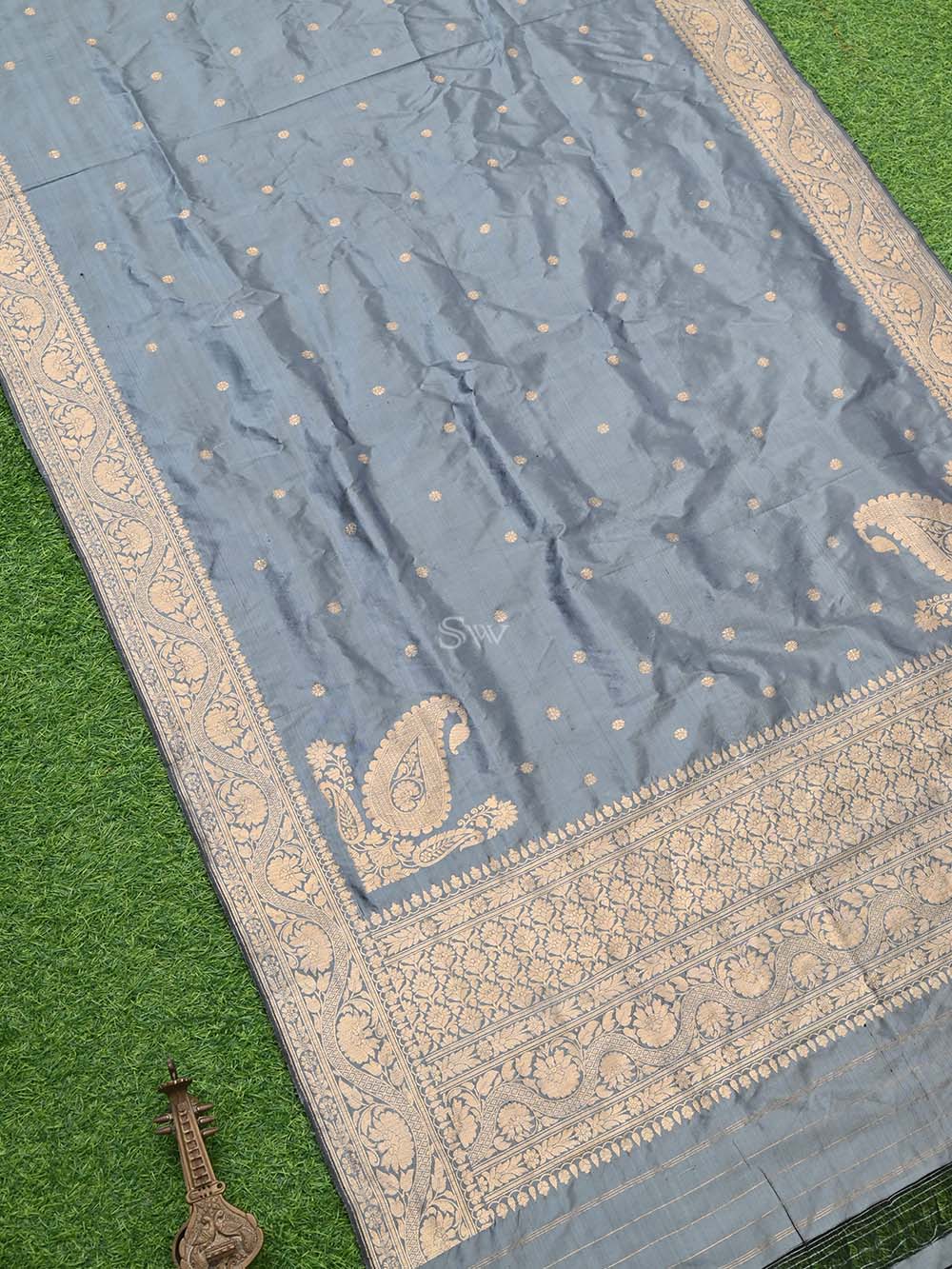 Grey Konia Katan Silk Handloom Banarasi Dupatta - Sacred Weaves