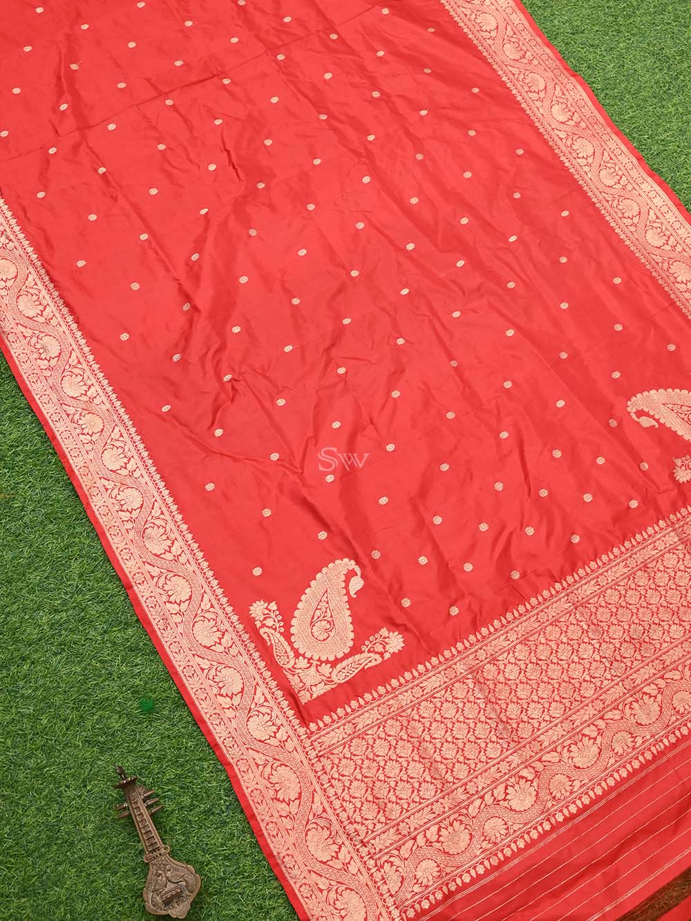 Red Konia Katan Silk Handloom Banarasi Dupatta - Sacred Weaves