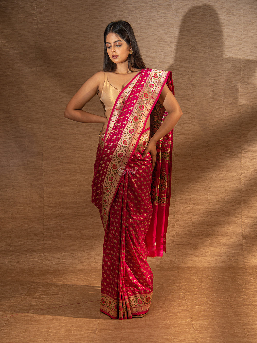 Dark Pink Paithani Shikargah Katan Silk Handloom Banarasi Saree - Sacred Weaves