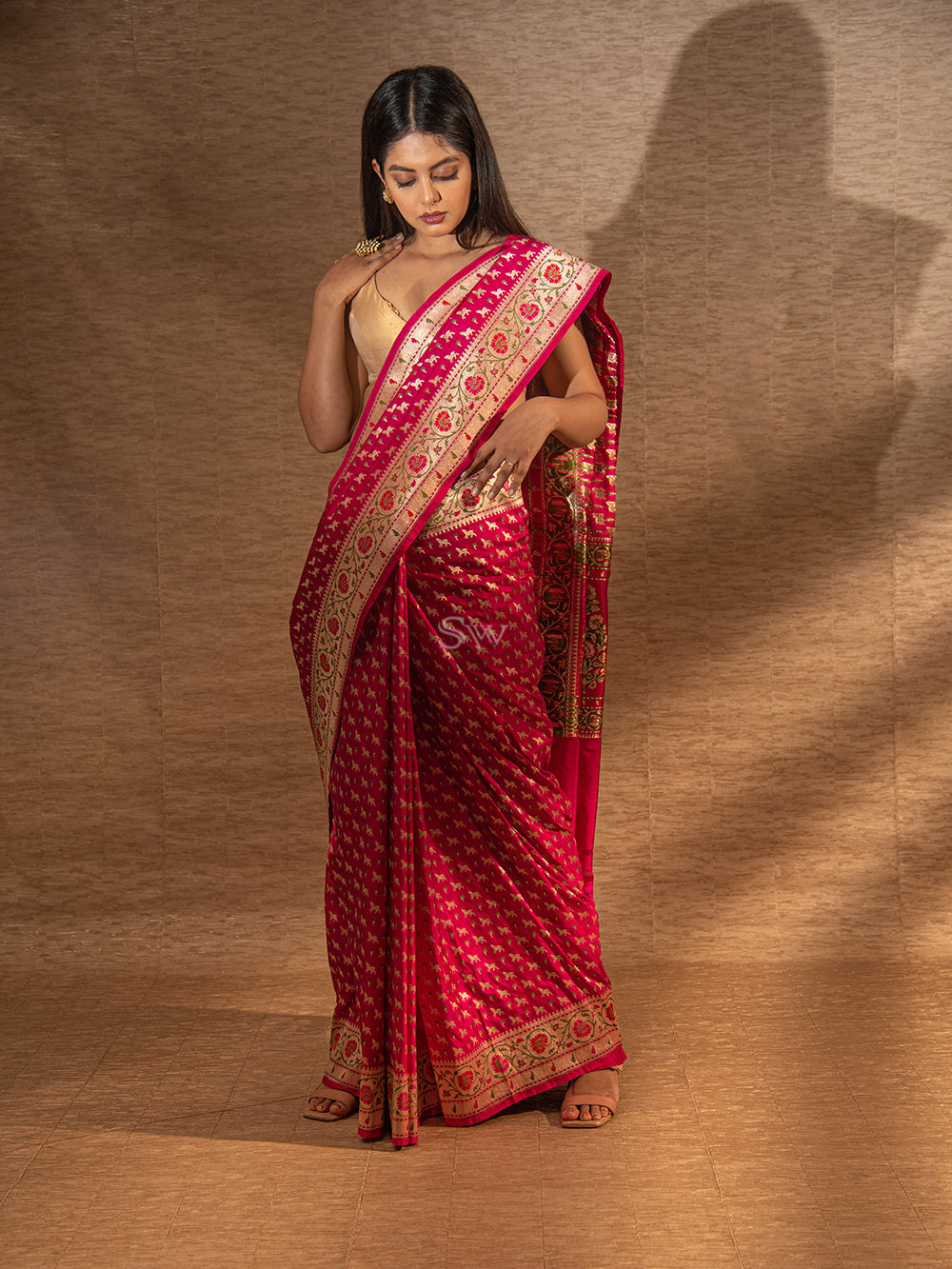 Dark Pink Paithani Shikargah Katan Silk Handloom Banarasi Saree - Sacred Weaves
