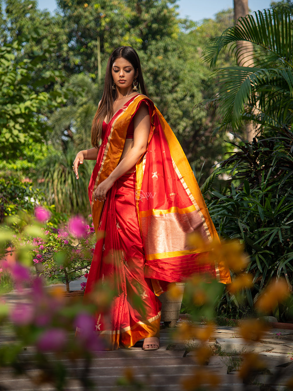 Red Meenakari Boota Katan Silk Handloom Banarasi Saree - Sacred Weaves