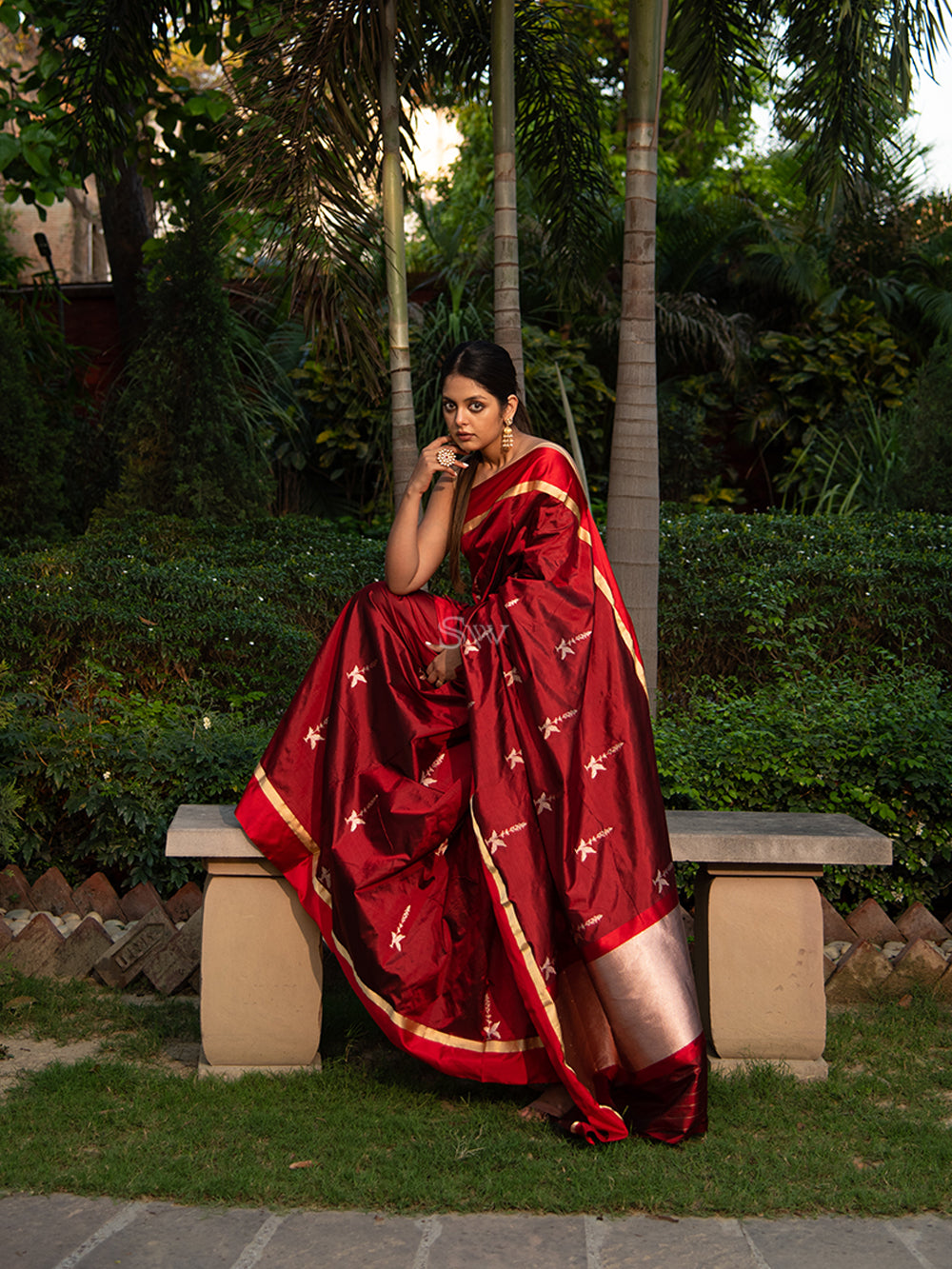 Maroon Meenakari Boota Katan Silk Handloom Banarasi Saree - Sacred Weaves