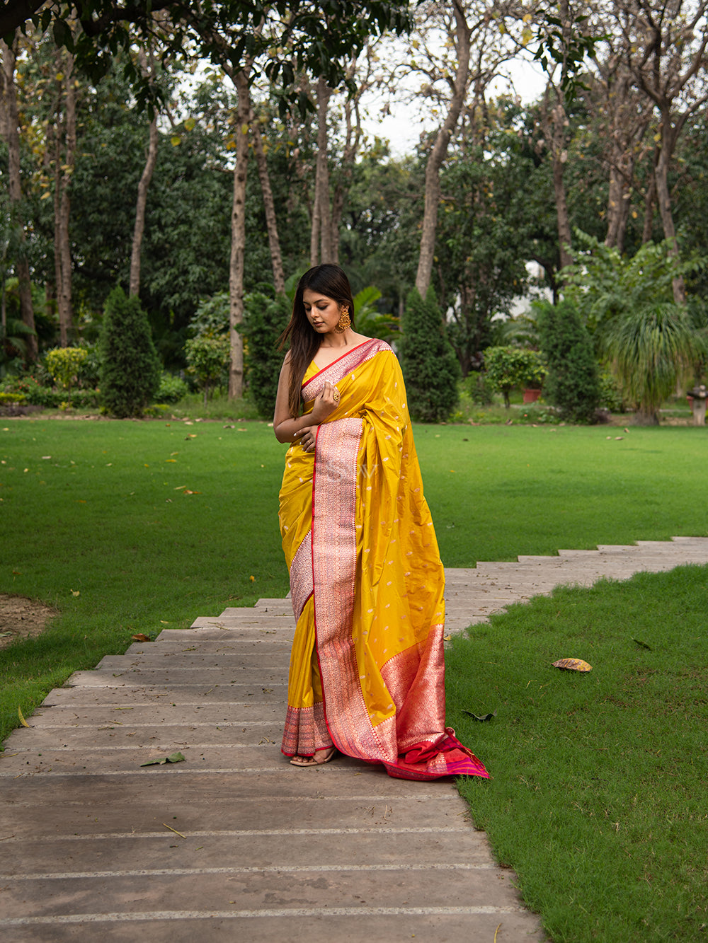 Yellow Booti Katan Silk Handloom Banarasi Saree - Sacred Weaves