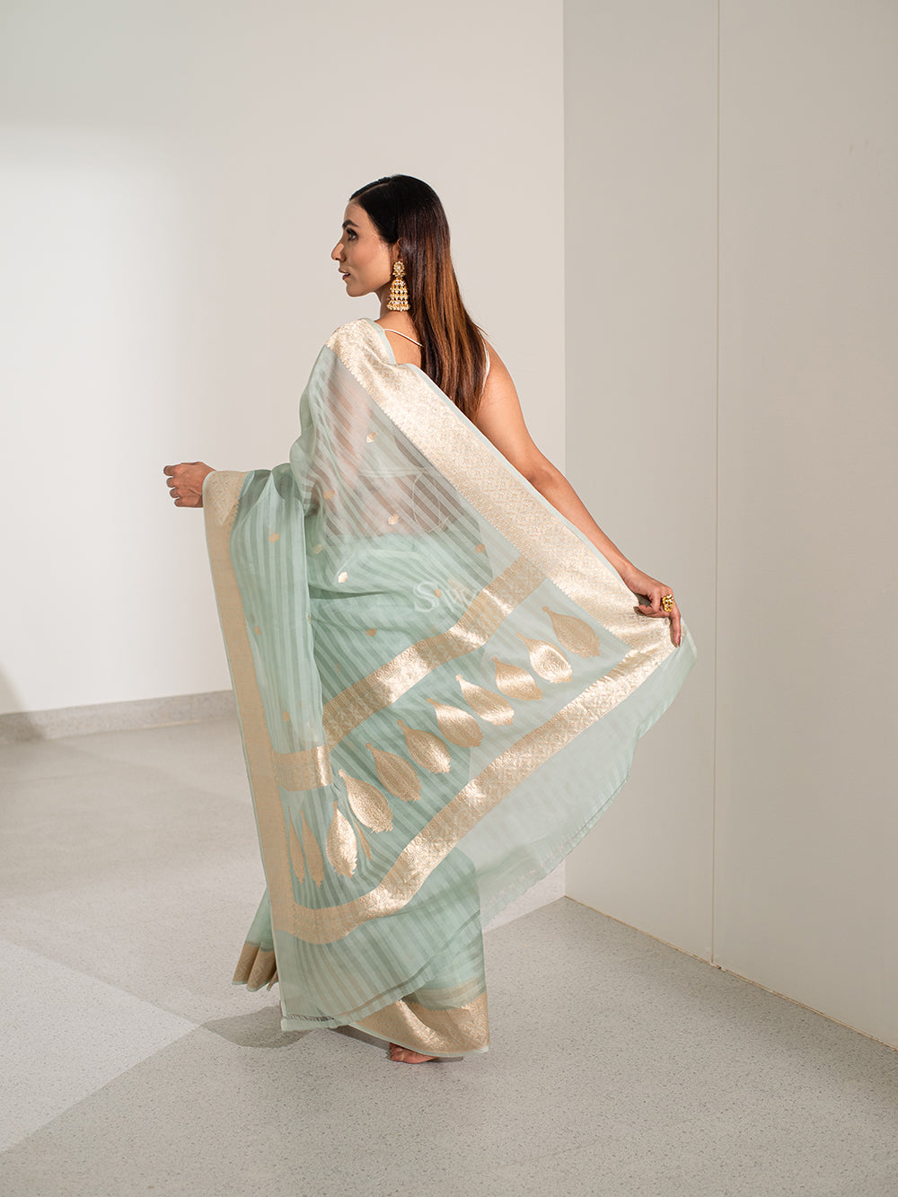 Pastel Sea Green Booti Organza Handloom Banarasi Saree - Sacred Weaves
