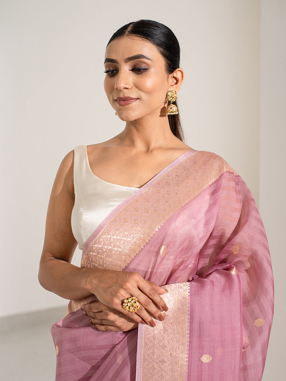 Onion Pink Booti Organza Handloom Banarasi Saree - Sacred Weaves