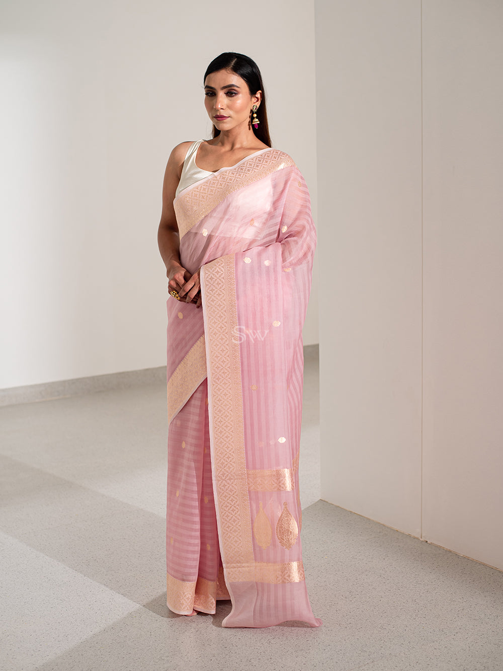 Pastel Pink Booti Organza Handloom Banarasi Saree - Sacred Weaves