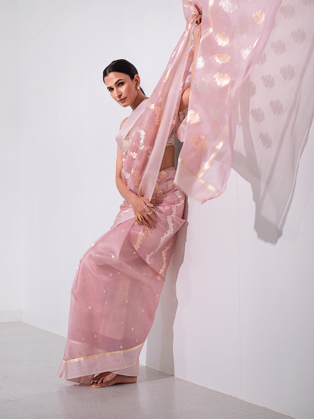 Pastel Pink Organza Handloom Banarasi Saree - Sacred Weaves